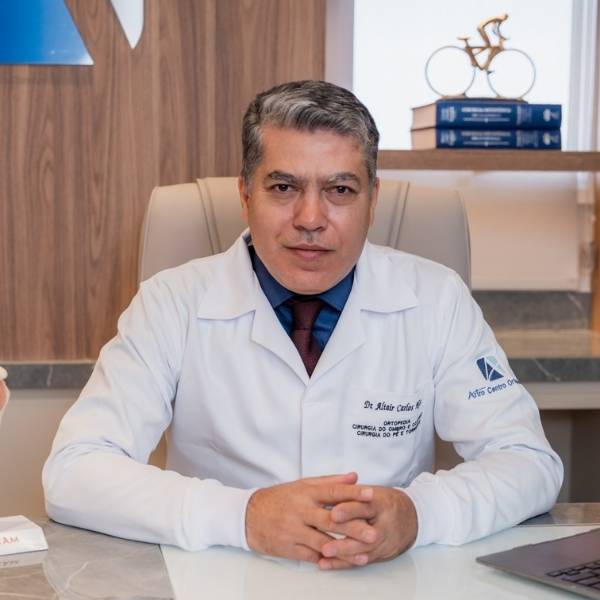 DR. ALTAIR CARLOS NIZA